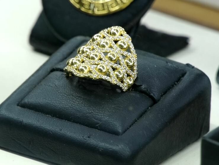  Sofisticació i elegància a la teua mà: Alzijoya