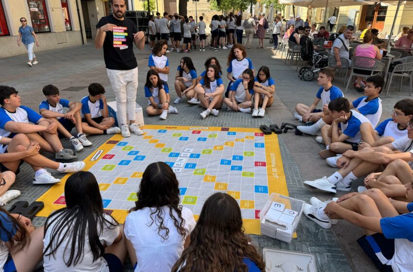  L’alumnat de Sueca gaudix d’un matí de jocs en valencià