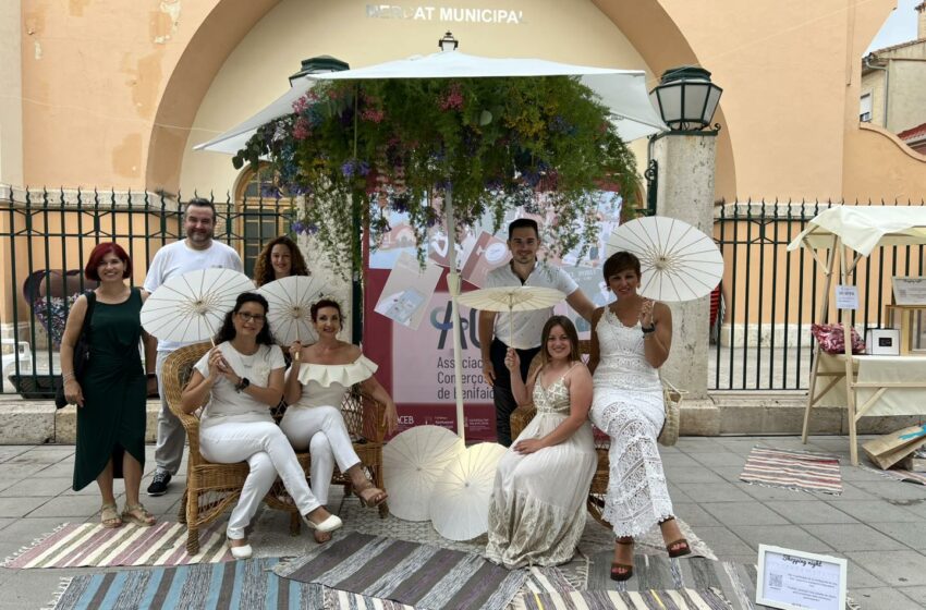  El comerç local, protagonista de la I Shopping Night de Benifaió