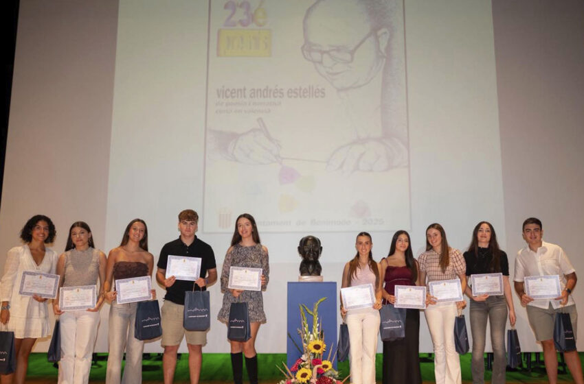  Benimodo celebra els Premis Estellés 2025 amb literatura, música i cultura 