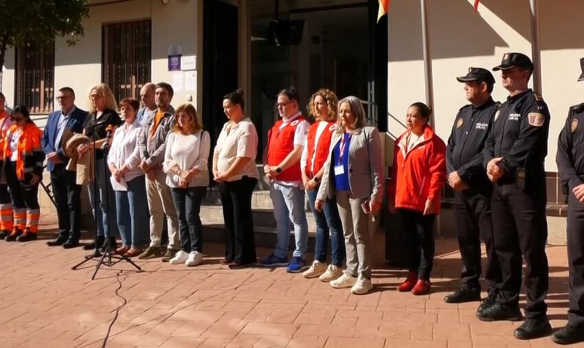  L’Alcúdia guarda un minut de silenci en homenatge a les víctimes de la DANA