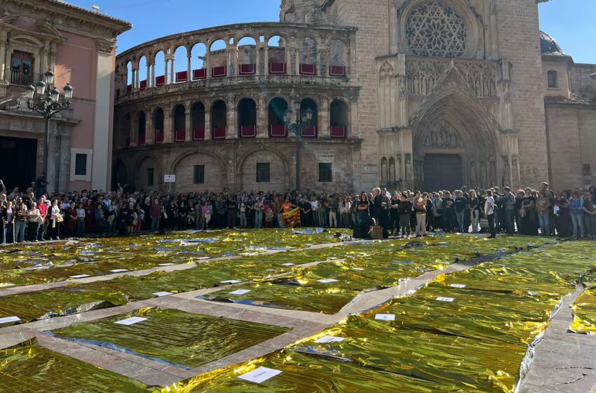  Manifestació en homenatge a les víctimes de la DANA exigeix la dimissió de Mazón: “És una infàmia”