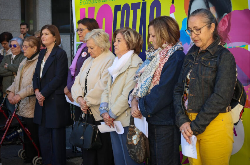  Torrent ha commemorat el 25N amb un acte institucional