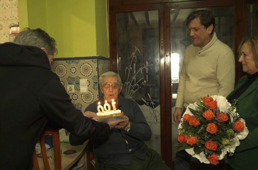  L’Ajuntament d’Alzira celebra els 100 anys del seu veí Vicente Oliver