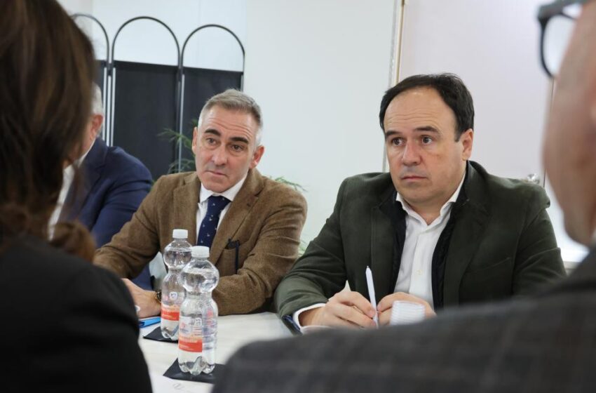  Pérez Llorca defensa un “front comú” amb Andalusia i Múrcia per protegir l’horta mediterrània