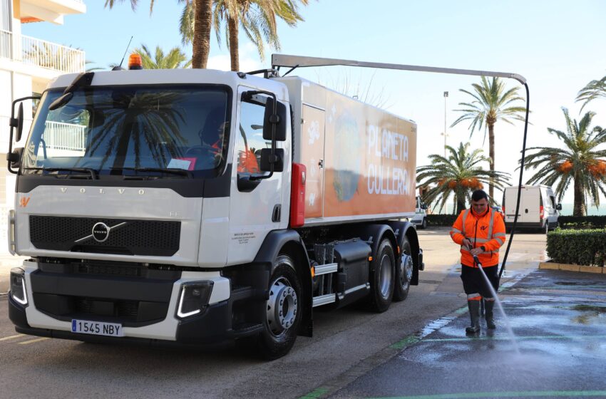 Cullera incorpora un camió nodrissa polivalent per a neteja viària i prevenció d’incendis
